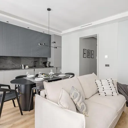 Space And Comfort Under The Sun Apartment *